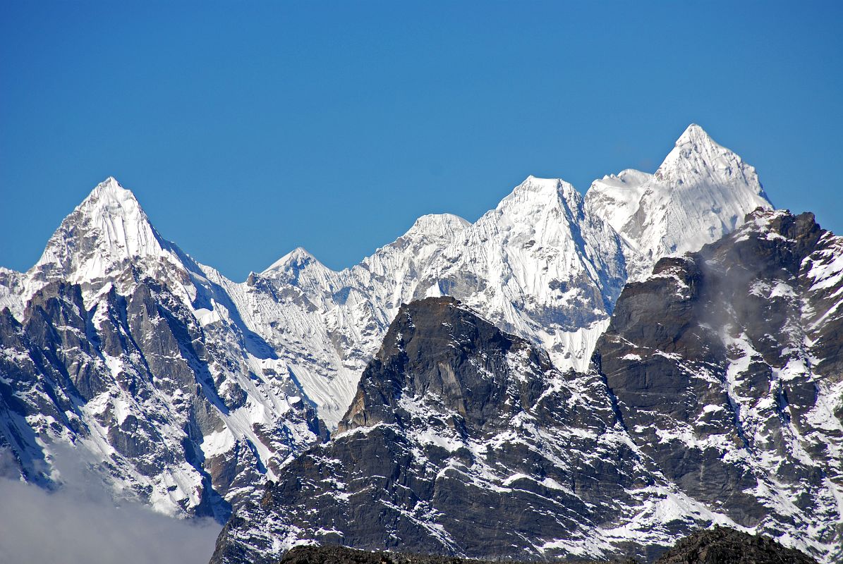 Kongma La 05 Drangnag Ri, Gauri Shankar East Face, Kang Korob, Menlungtse West and Main Summits Close Up